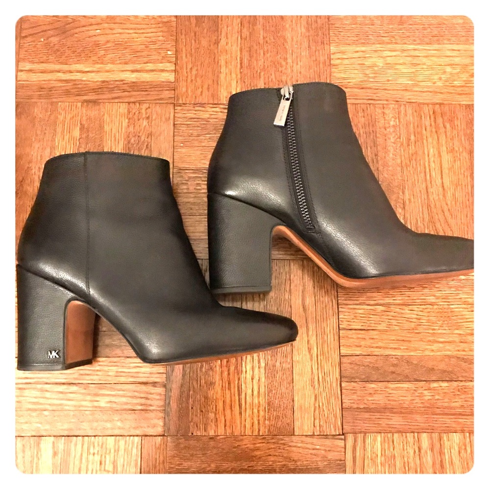Michael Kors Elaine bootie